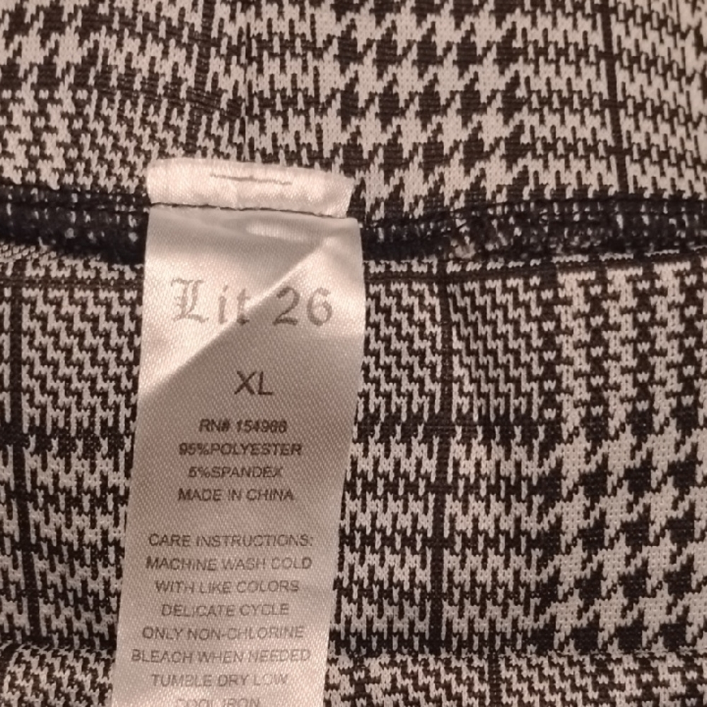 Black and White Houndstooth Leggings